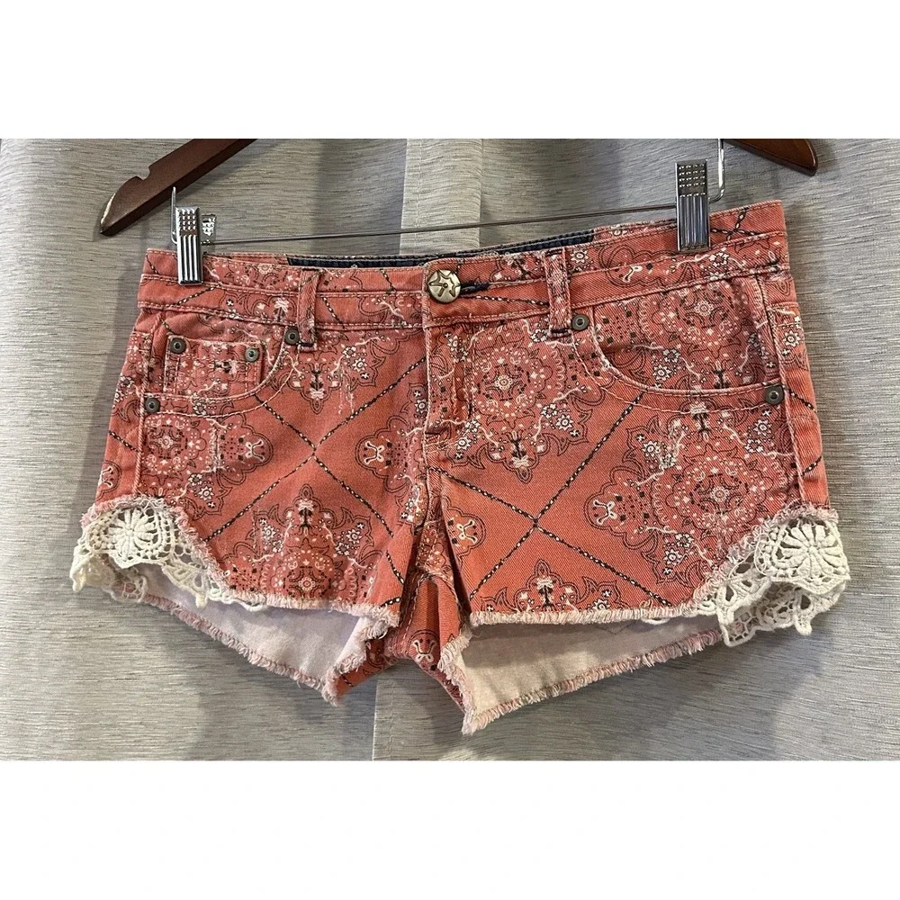 Y2K Bandanna Print Distressed Micro Hot‎ Pants Crochet Juniors Size 5